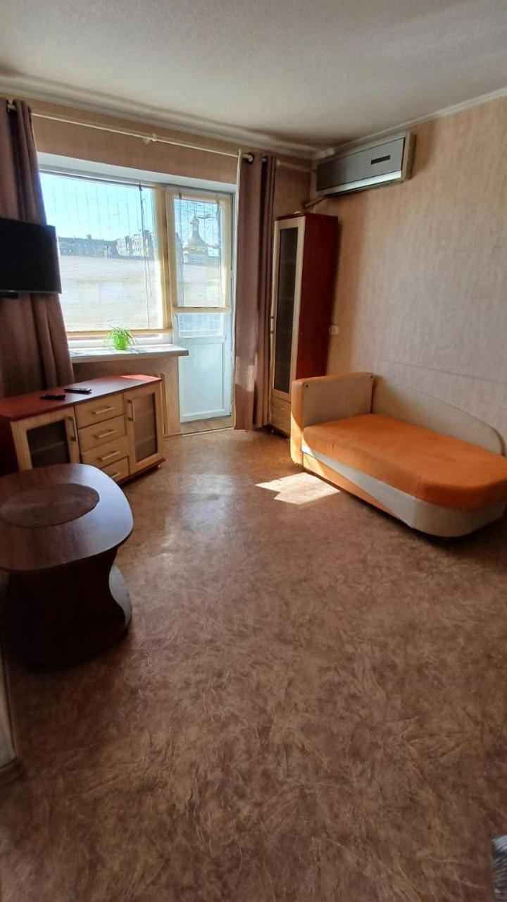 Apartment 2 Rooms Slobozhansky Prospekt Nizhnedneprovsk Bagian luar foto