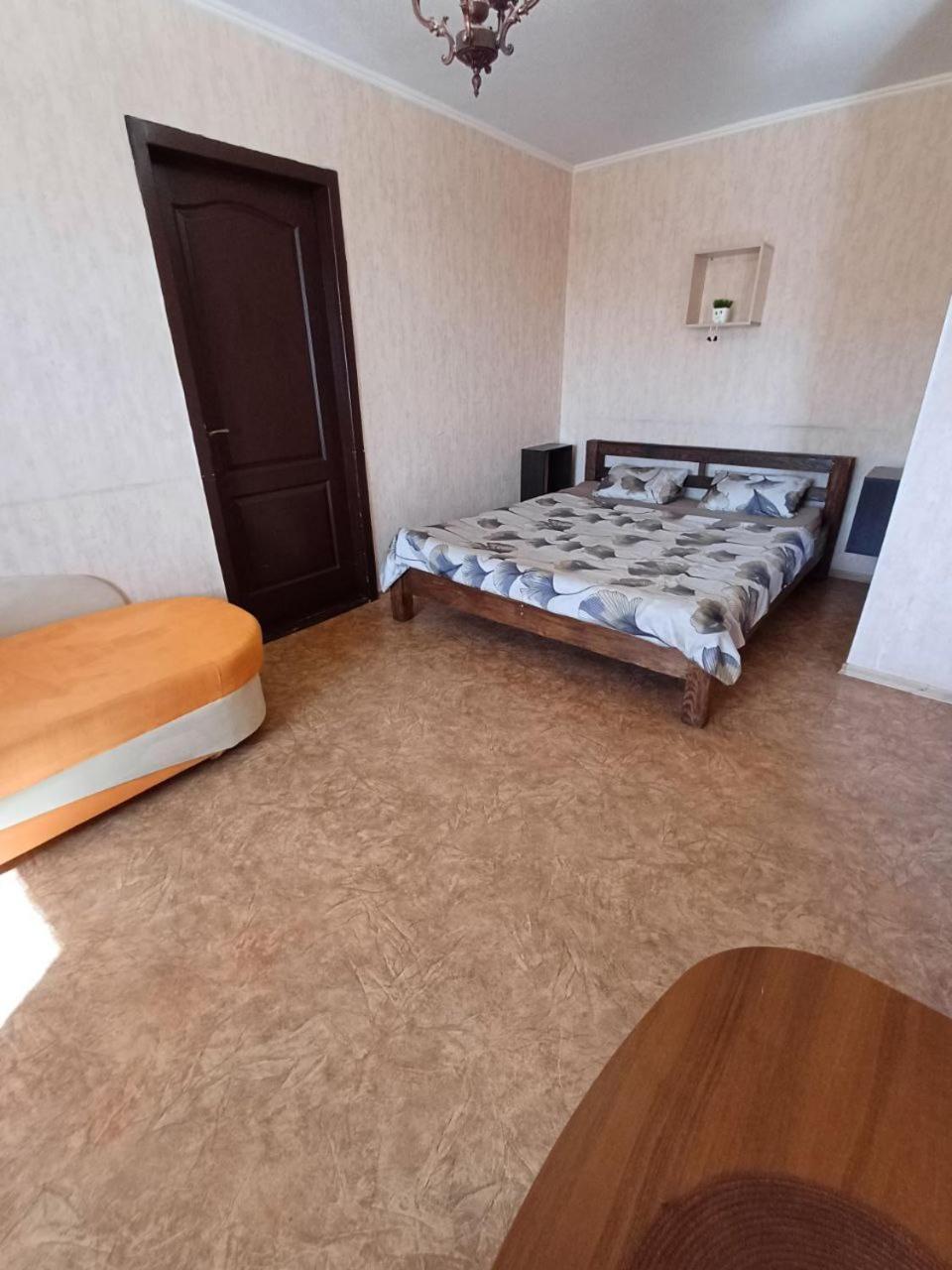 Apartment 2 Rooms Slobozhansky Prospekt Nizhnedneprovsk Bagian luar foto